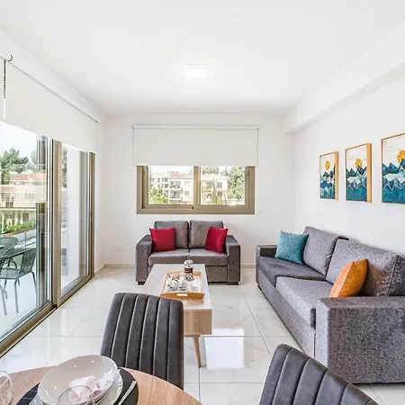 Apartmán Adolina By Ezoria Paphos