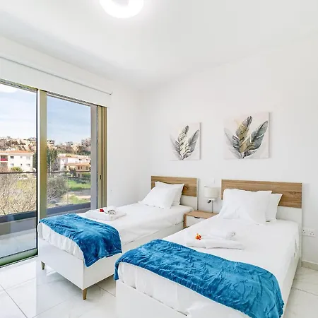 Apartament Adolina By Ezoria Pafos