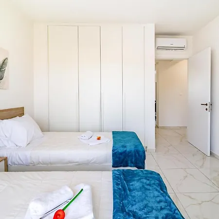 Apartament Adolina By Ezoria Pafos