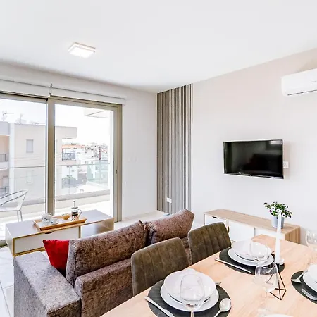 Apartmán Adolina By Ezoria Paphos
